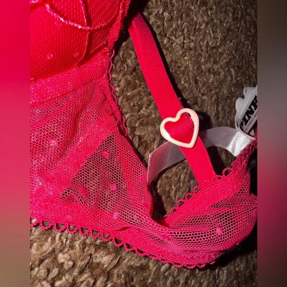 PINK Victoria's Secret Pink Heart Lace Bra - Picture 3 of 8
